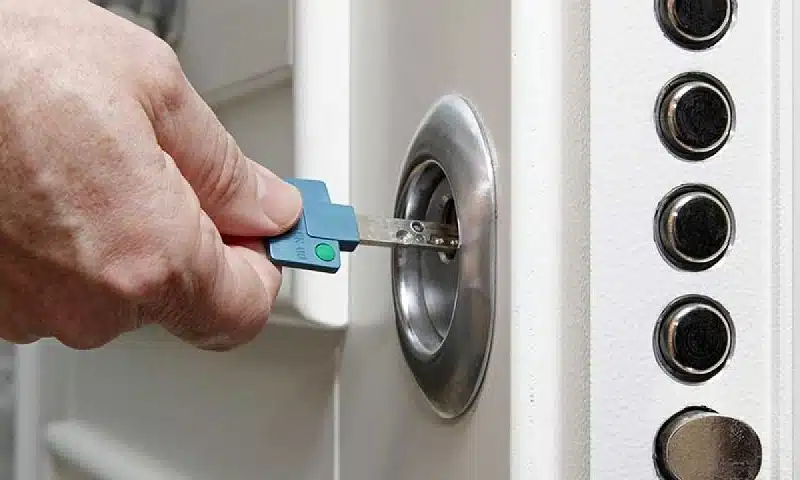 Comment évaluer le prix d'installation d'une porte blindée ?